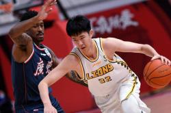 赛场上悬念重重，谁能笑到最后？