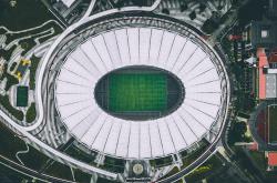 德约科维奇意外战胜德国队，出色防守引爆全场！观众掌声雷动